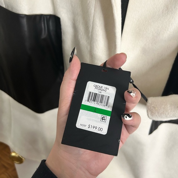 White & black DKNY coat! Never worn - Picture 5 of 5